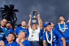 Lautan Bobotoh Saksikan Perayaan Persib Juara di Gedung Sate Bandung - JPNN.com Jabar