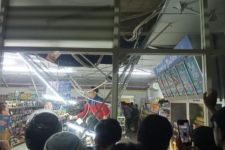 Bobol Minimarket di Gresik, Maling Asal Madiun Dikepung Warga, Begini Nasibnya - JPNN.com Jatim