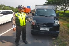 Anggota Polrestabes Surabaya Patah Tulang, Kecelakaan Saat Pengawalan di Tol - JPNN.com Jatim