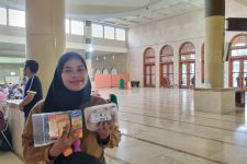 Masjid Raya Bandung Bagikan 500 Boks Daging Kurban - JPNN.com Jabar