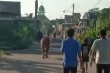 Berontak Saat Akan Disembelih, Sapi di Gresik Kabur Keliling Kampung - JPNN.com Jatim