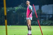 Bek Asal Spanyol Alberto Rodriguez Hengkang dari Persib Bandung - JPNN.com Jabar