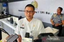 Layanan Percepatan Pembuatan Paspor Sementara Dihentikan, Imigrasi Semarang Ungkap Alasannya - JPNN.com Jateng