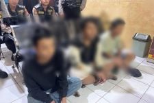 Diduga Hendak Tawuran, Tiga Remaja di Surabaya Kocar-kacir Saat Disergap Polisi - JPNN.com Jatim