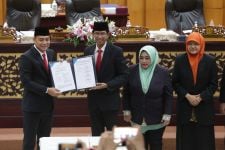 DPRD & Pemkot Surabaya Setujui RPJPD 2025-2045 untuk Pembangunan Strategis 20 Tahun - JPNN.com Jatim