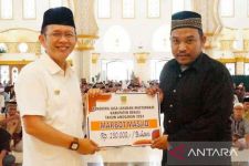 1.946 Imam dan Marbut Masjid di Kabupaten Bekasi Dapat Bantuan dari Pemerintah - JPNN.com Jabar