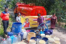 Kemarau, Krisis Air Bersih Melanda 10 Desa di Cilacap, BPBD Bergerak - JPNN.com Jateng