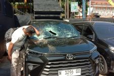 Viral Mobil Ugal-Ugalan Lawan Arus Lalu Kecelakaan di Malang, Begini Nasib Pengemudi - JPNN.com Jatim