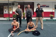 Dua Pemuda di Surabaya Ditangkap Polisi Saat Hendak Tawuran Bawa Celurit - JPNN.com Jatim