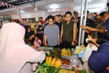 Gibran Ajak Dico Pantau Harga Sembako di Pasar BK Semarang - JPNN.com Jateng