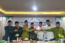 Pimpin PW DMI Jabar, KH Mohammad Mansur Syaerozi Siap Libatkan Anak Muda Makmurkan Masjid - JPNN.com Jabar