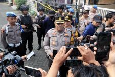 Geledah Rumah Terduga Teroris 7 Jam di Batu, Polisi Temukan Bahan-bahan Peledak - JPNN.com Jatim