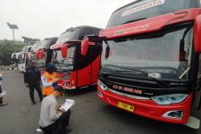 Kemenhub Cek Kelayakan 36 Bus di Terminal Tirtonadi Solo - JPNN.com Jateng