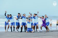 Cari Suasana Baru, PSIM Jogja Latihan di Pantai Parangkusumo - JPNN.com Jogja