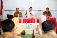 Langkah  Wali Kota Eri Atasi Masalah Iuran Siswa SD-SMP, Tegas - JPNN.com Jatim