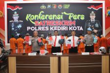 Selama 1 Bulan, Polres Kediri Kota Ungkap 8 Kasus Pengeroyokan Hingga Curanmor  - JPNN.com Jatim