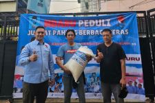 Dukung Program Makan Bergizi Gratis, Sukarelawan Ndaru Adakan Aksi Bagi-Bagi Beras - JPNN.com Jatim