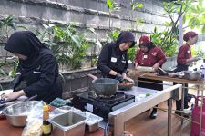 Peringati HUT ke-79 RI, Swiss-Belhotel Bogor Menggelar Kompetisi Memasak Soto Ayam Nusantara - JPNN.com Jabar