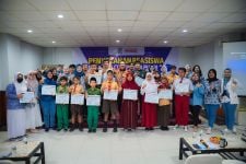 PIKK SIER Bagikan Beasiswa Puluhan Juta untuk Anak-Anak Karyawan yang Berprestasi - JPNN.com Jatim