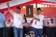 Makna Mendalam Nomor Urut 1 Bagi Herman Suherman dan Ibang di Pilkada Cianjur 2024 - JPNN.com Jabar