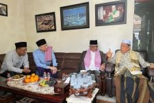 Mendatangi Ulama Cianjur, Ahmad Syaikhu Didoakan Memenangkan Pilgub Jabar 2024 - JPNN.com Jabar