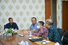 Pemkab Indramayu Luncurkan Program UHC, Masyarakat Tidak Mampu Bisa Berobat Gratis - JPNN.com Jabar