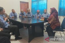 DPRD Minta Korpri Karawang Selesaikan Permasalahan Uang Pensiunan Ratusan PNS - JPNN.com Jabar