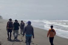 Tiga Remaja Tenggelam di Pantai Wagir Indah Cilacap - JPNN.com Jateng