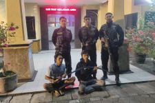 Live Saat Tawuran, 2 Anggota Gangster di Surabaya Diciduk Polisi - JPNN.com Jatim