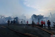 Lapak Pedagang dan Rumah Warga di Tajur Bogor Dilahap Si Jago Merah - JPNN.com Jabar