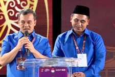 Grogi, Ahmad Luthfi Kepeleset Lidah Sebut Nama Hendi saat Debat Perdana Pilkada Jateng - JPNN.com Jateng