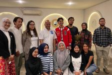 Kelompok Pemuda ‘Culik’ Ilham Habibie Buat Komitmen Prioritaskan Masalah Lingkungan - JPNN.com Jabar