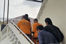 Lakukan Pungli Tiket, 2 Penjaga Loket Wisata Pantai Selok Malang Diringkus Polisi  - JPNN.com Jatim