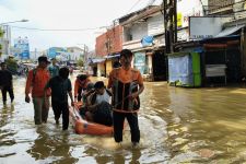 BPBD: 2.014 Rumah Terendam, 12.250 Kepala Keluarga Terdampak Banjir di Kabupaten Bandung - JPNN.com Jabar