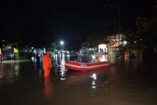 9 Warga di Ponorogo Terjebak Banjir Bandang, BPBD Kirim Tim Penyelamat - JPNN.com Jatim