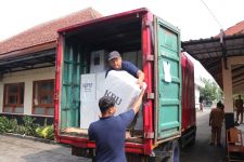 Distribusi Logistik Pilkada Bantul Dikawal Ketat Polisi - JPNN.com Jogja