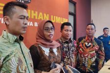 Rekapitulasi KPU: Dedi Mulyadi – Erwan Setiawan Unggul Telak di Pilgub Jabar 2024 - JPNN.com Jabar