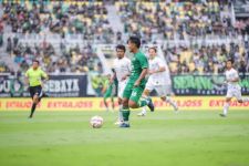 Toni Firmansyah Bersinar di Derbi Jatim, Munster Beri Catatan Penting - JPNN.com Jatim