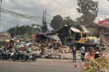 Pemkab Bogor Bongkar 10 Bangunan Demi Memperindah Kawasan Cibinong Raya - JPNN.com Jabar