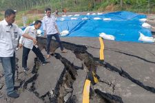 Akses JLS Kelok Sembilan Terputus, Pemkab Malang Tunggu Respons Pusat - JPNN.com Jatim