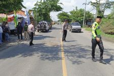 Mahasiswa Asal Gresik Tewas Kecelakaan Benturan dengan Truk    - JPNN.com Jatim