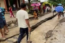 Pergerakan Tanah di Sragen, Jalan Penghubung Antardesa Retak dan Ambles - JPNN.com Jateng