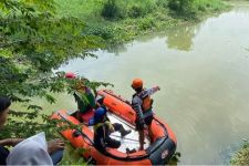 Insiden Balita Tercebur Selokan, Eri Minta Orang Tua Lebih Ketat Awasi Anak - JPNN.com Jatim