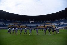 Wafatnya Dokter Raffi Jadi Luka Mendalam Bagi Persib Menjelang Laga Kontra Persis - JPNN.com Jabar