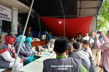 DMI Jabar Berikan Bantuan untuk Warga Terdampak Bencana Sukabumi - JPNN.com Jabar