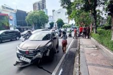 Tabrakan Beruntun di Jalan Basuki Rahmat Surabaya Tewaskan Pengemudi Becak - JPNN.com