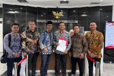 Tim Hukum Khofifah-Emil Siap Hadapi Gugatan MK, Kawal Pilihan Warga Jatim - JPNN.com Jatim