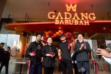 Deddy Corbuzier Buka Restoran Padang Unik di Pollux Mall Cikarang - JPNN.com Jabar