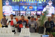 Lulusan Ilmu Pertanian di Malang Ditangkap Polisi, Ketahuan Budidaya Puluhan Ganja - JPNN.com Jatim