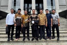 Tim Khofifah-Emil Bantah Tudingan Risma-Gus Hans di Sidang Sengketa Pilgub Jatim - JPNN.com Jatim